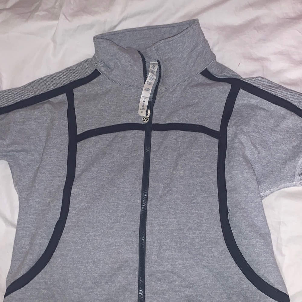 Lululemon jacket in size ten for $24